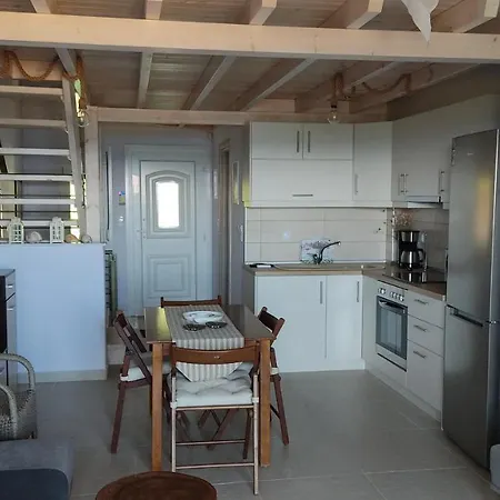 Asterias Maisonette & *