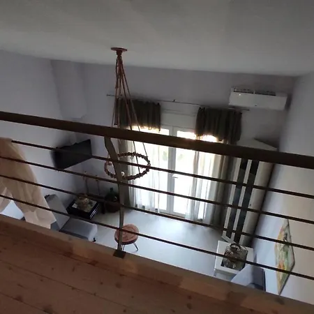 Asterias Maisonette & Holiday home *