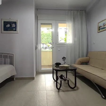 Holiday home Asterias Maisonette & *