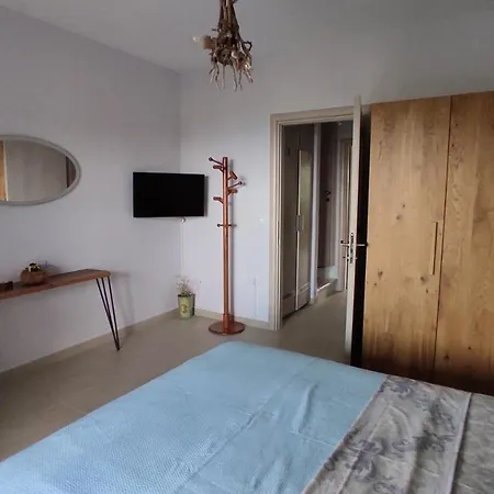 Asterias Maisonette & Holiday home