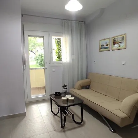 Asterias Maisonette & Kariani