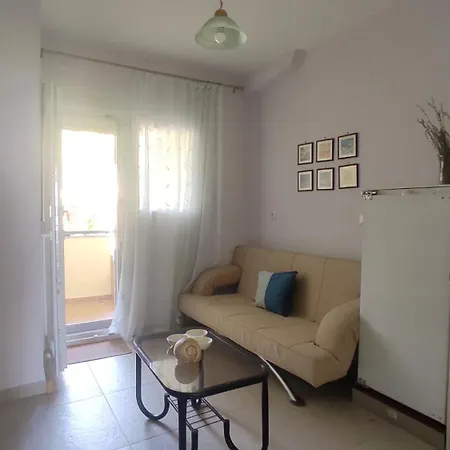 Asterias Maisonette & Karianí