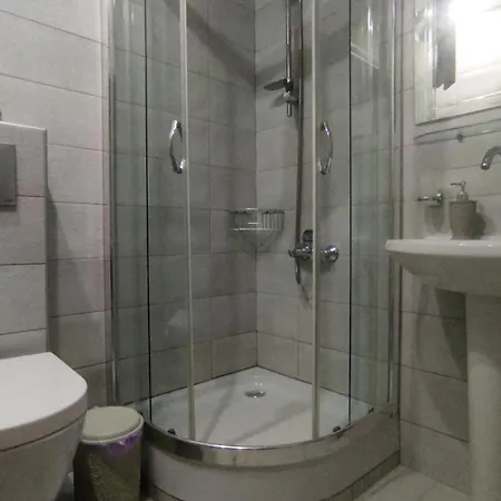 Asterias Maisonette & Holiday home Kariani