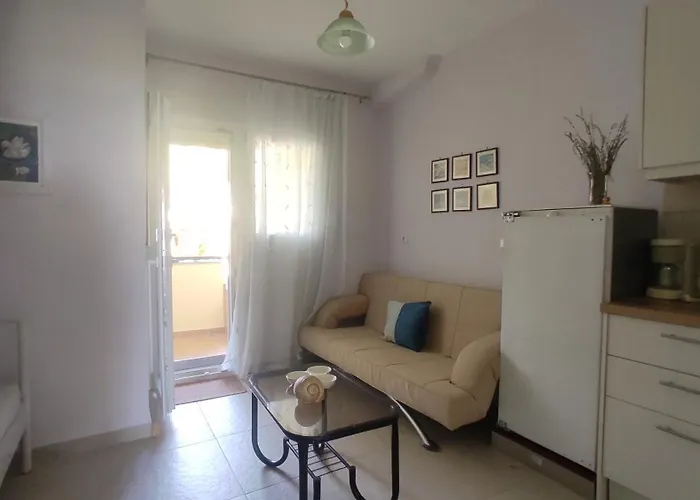Asterias Maisonette & Karianí